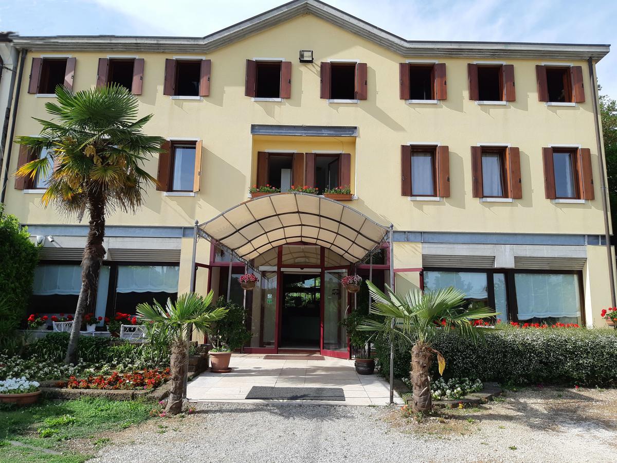 La Staffa Hotel Liedolo Exterior foto
